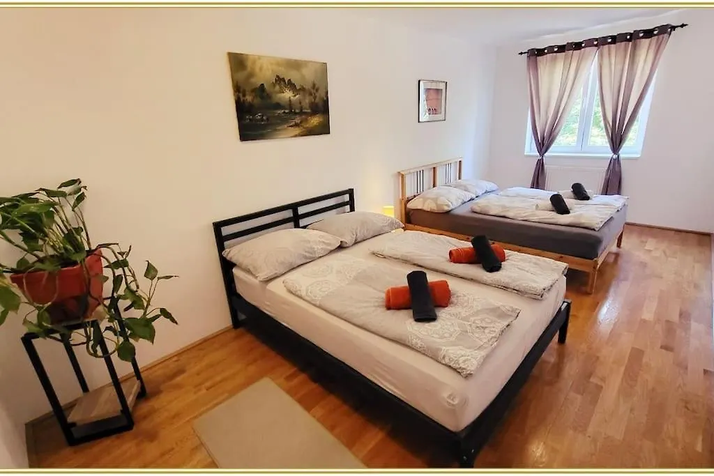 Sunshine Vienna Apartment